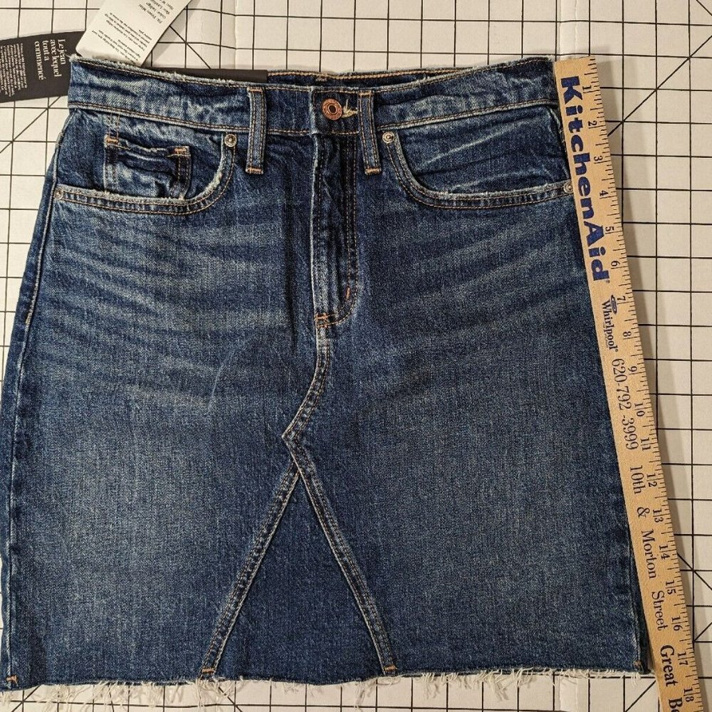 NEW- Size 2 Womens Silver Jeans Co. Jean Skirt Frisco Mini High Rise Indigo - Picture 10 of 11